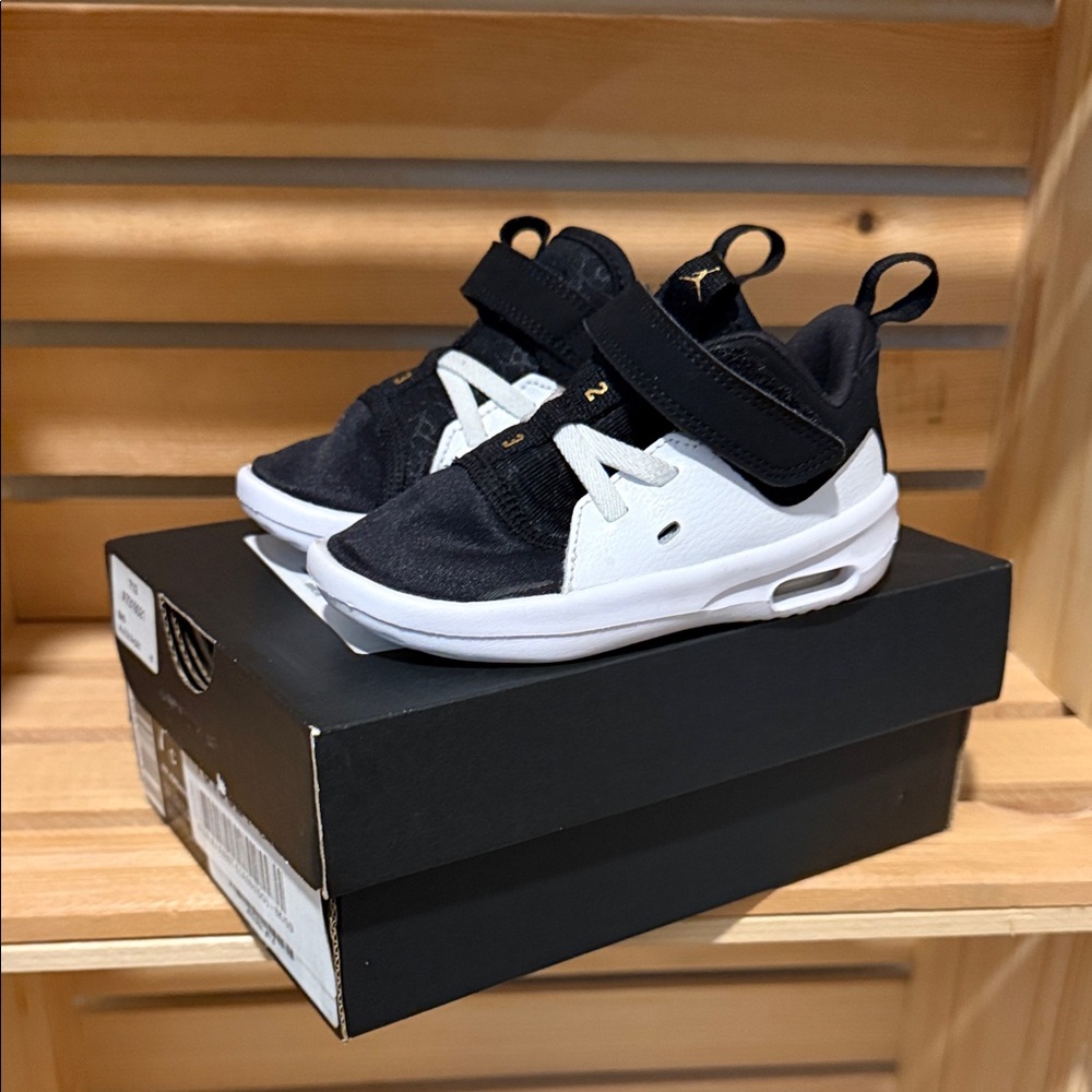 Jordan Kids Black and White Low-Top Sneaker